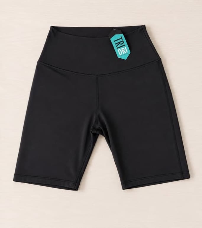 Women's performance leggings and shorts in 90% recycled polyester / 10% elastane, 260–300 GSM