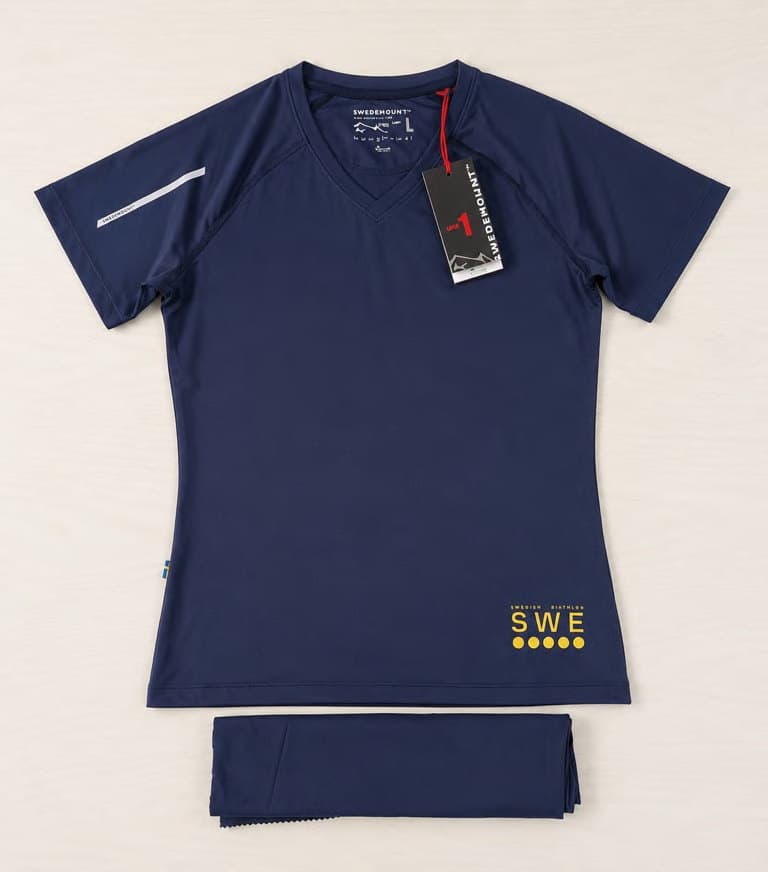 Men's tee and ladies/men's singlet in 83% recycled polyester, 150 GSM