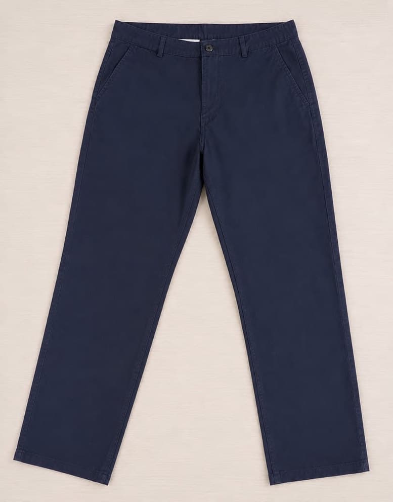 Men's chinos and shorts in 100% combed cotton 275 GSM and 98% cotton 2% spandex